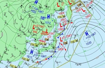 Мощный циклон выйдет прямо на Владивосток