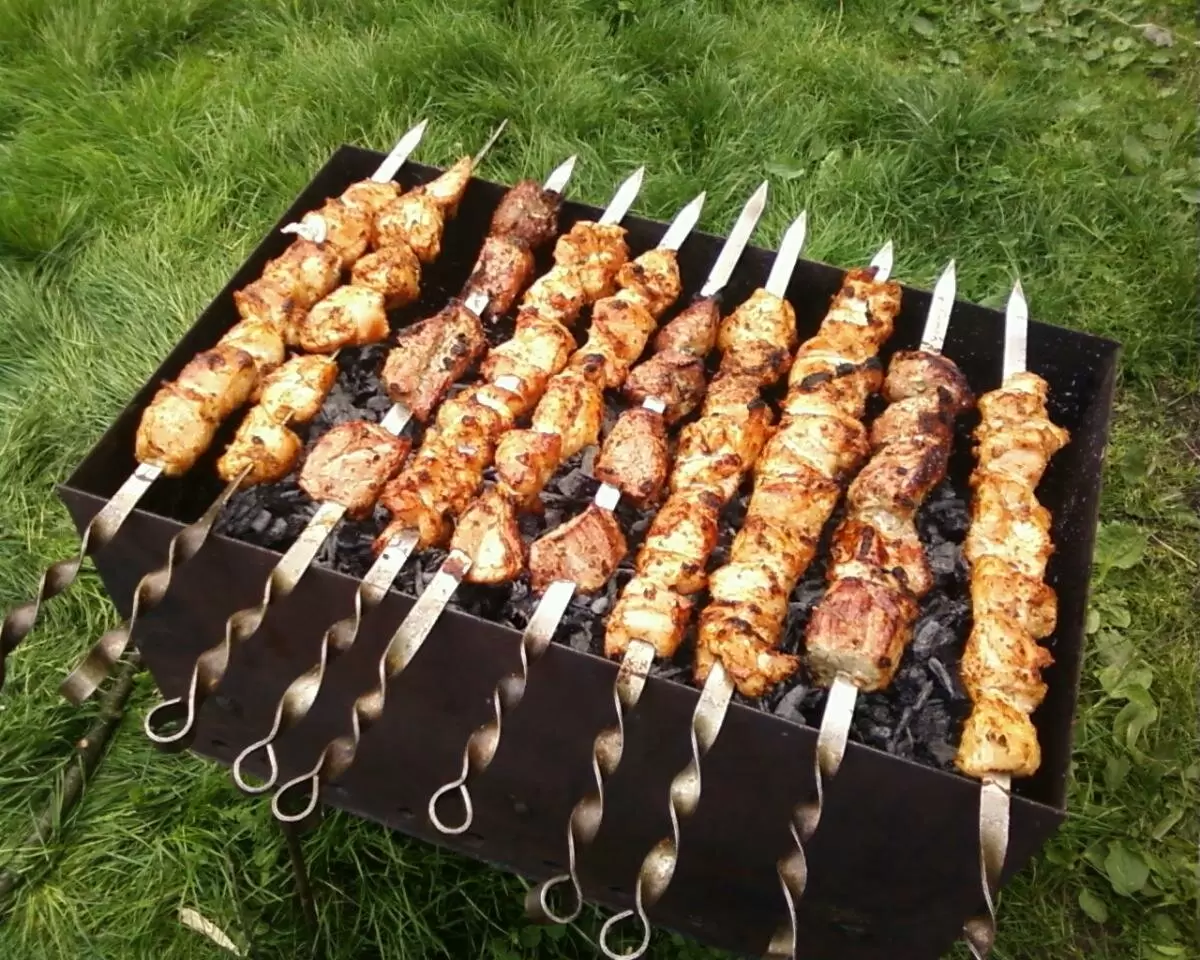 Не дайте шашлыку стать ядом: самые опасные ингредиенты для маринада