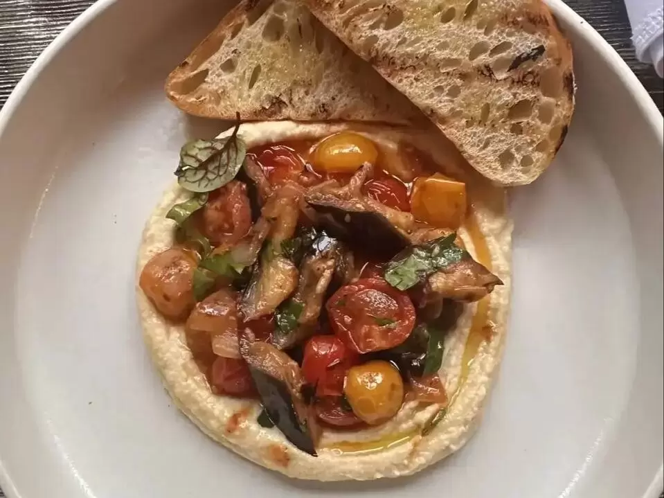 Как насладиться постным меню в ресторане: лучшие блюда для ценителей