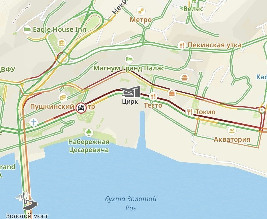 Из-за ДТП в районе остановки ДВГТУ собрались пробки по Светланской и Пушкинской со стороны Луговой