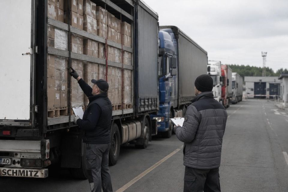 В селе Прохладное Приморского края вводят строгие меры против большегрузного транспорта из-за разрушения дорог