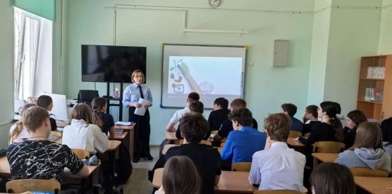 В Артеме Приморского края полицейские и общественники проводят среди школьников мероприятия антинаркотической направленности «Просто - скажи НЕТ»