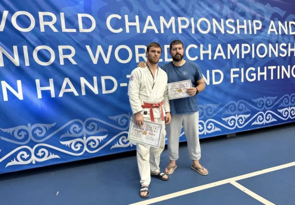 Спортсменка из Приморья впервые выиграла за один год чемпионат и первенство России, а также чемпионат мира по рукопашному бою, оформив «золотой хет-трик» Спортсменка из Приморья впервые выиграла за один год чемпионат и первенство России, а также чемпионат мира по рукопашному бою, оформив «золотой хет-трик»