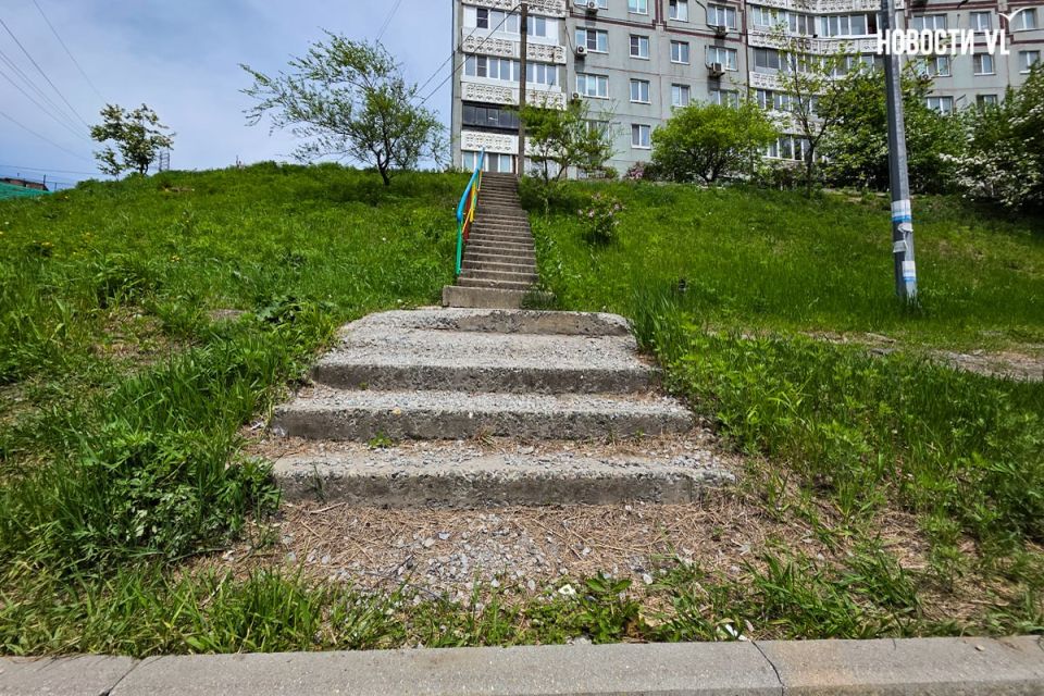 Во Владивостоке отремонтируют 11 лестниц и построят ещё одну Во Владивостоке отремонтируют 11 лестниц и построят ещё одну