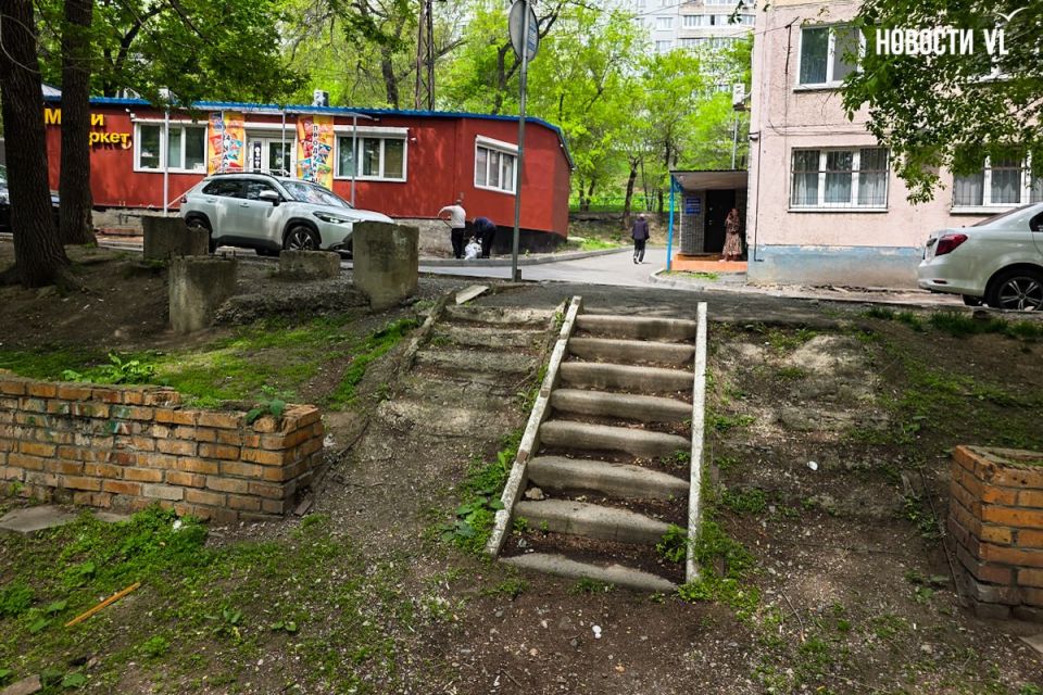 Во Владивостоке отремонтируют 11 лестниц и построят ещё одну Во Владивостоке отремонтируют 11 лестниц и построят ещё одну
