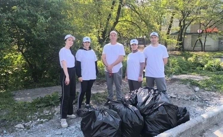 В ходе общегородского субботника прибраны зеленые зоны нескольких районов Находки