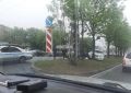 В районе Постышева в результате ДТП Toyota Corolla Fielder оказалась на разделительной полосе и въехала в дерево