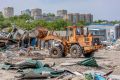 Порядка 55 незаконных объектов демонтировали во Владивостоке с начала июня