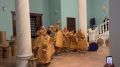 В холле Театра кукол проходит спектакль «Сказки Пушкина»