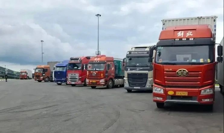 Более 5,1 тыс. транспортных средств международной перевозки оформили таможенники в новом МАПП Пограничный с момента открытия
