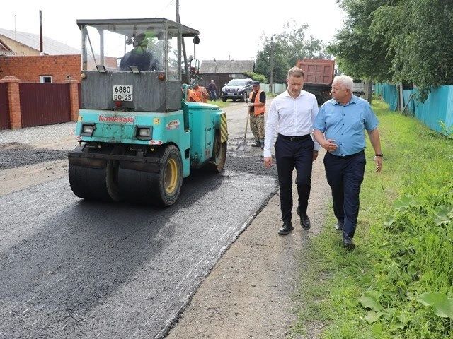 В Лесозаводске проверили ремонт двух дорог после обращений жителей