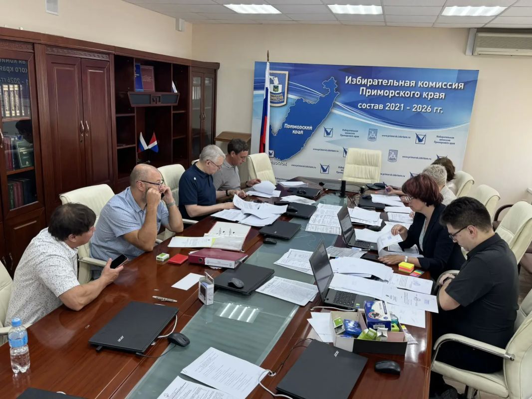 Избирательным объединением «КПРФ – ПРИМОРСКОЕ КРАЕВОЕ ОТДЕЛЕНИЕ политической партии КОММУНИСТИЧЕСКАЯ ПАРТИЯ РОССИЙСКОЙ ФЕДЕРАЦИИ» представлены документы для заверения списка кандидатов на выборах депутатов Законодательного... Избирательным объединением «КПРФ – ПРИМОРСКОЕ КРАЕВОЕ ОТДЕЛЕНИЕ политической партии КОММУНИСТИЧЕСКАЯ ПАРТИЯ РОССИЙСКОЙ ФЕДЕРАЦИИ» представлены документы для заверения списка кандидатов на выборах депутатов Законодательного...