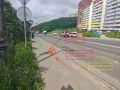 В Снеговой Пади электросамокатчик сбил мать с ребёнком на тротуаре