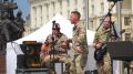 Приморская столица ярко отметила День флага России