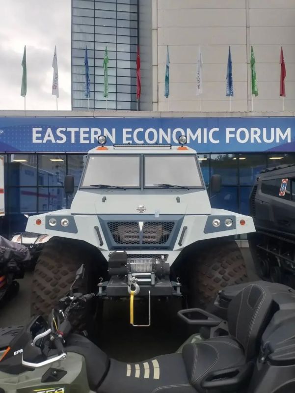 Спасатели Приморья показали на ВЭФ-2026 вездеход-амфибию Спасатели Приморья показали на ВЭФ-2026 вездеход-амфибию