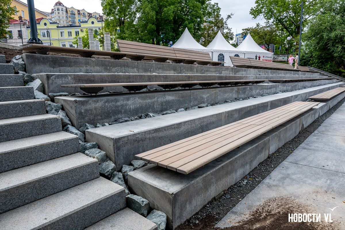 Зону амфитеатра на Спортивной набережной открыли после реконструкции Зону амфитеатра на Спортивной набережной открыли после реконструкции