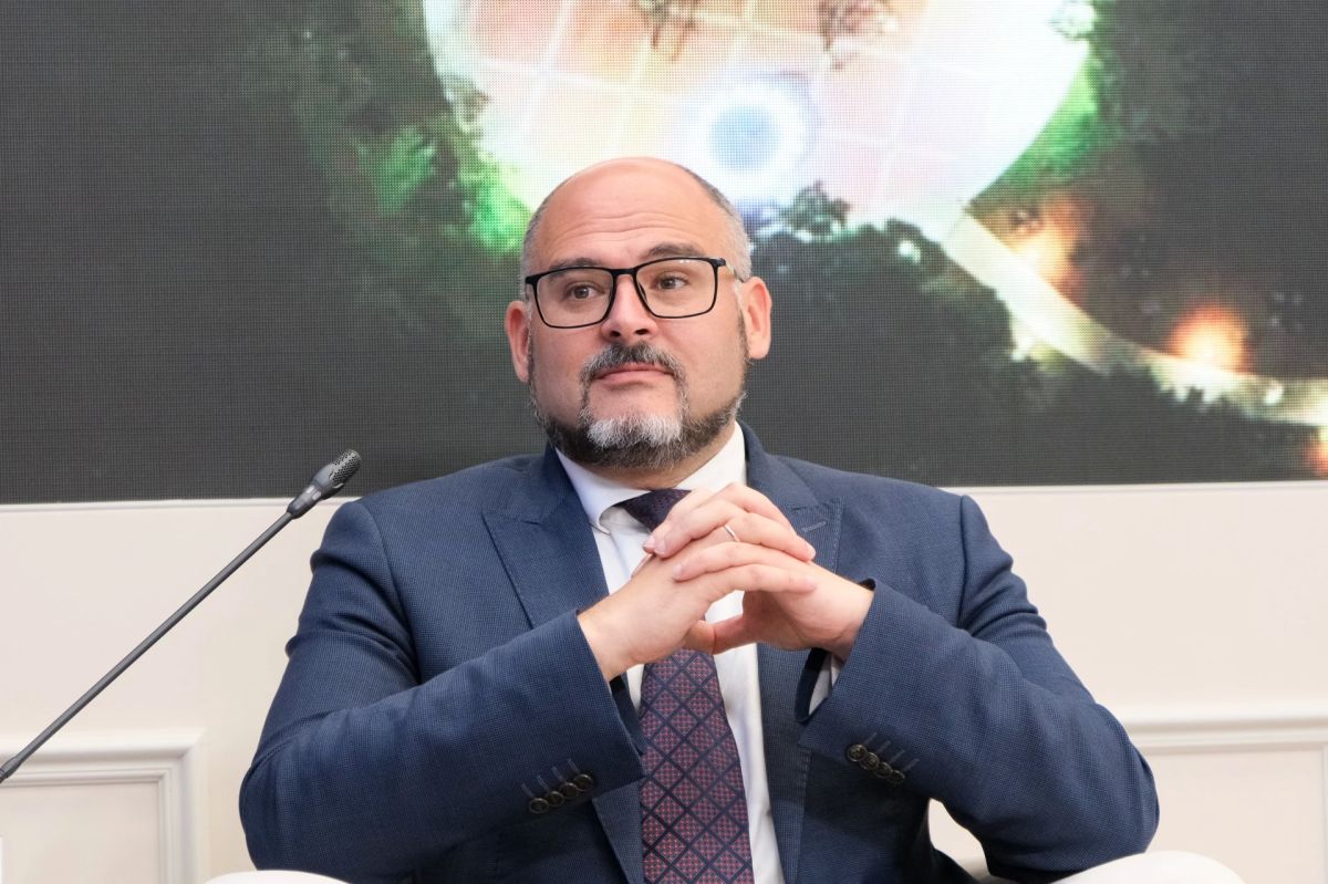 На полях XI Восточного экономического форума министр ЖКХ Приморского края Алексей Першин рассказал, как в регионе изменился подход к развитию городской среды и почему качественное благоустройство становится основой для новых... На полях XI Восточного экономического форума министр ЖКХ Приморского края Алексей Першин рассказал, как в регионе изменился подход к развитию городской среды и почему качественное благоустройство становится основой для новых...