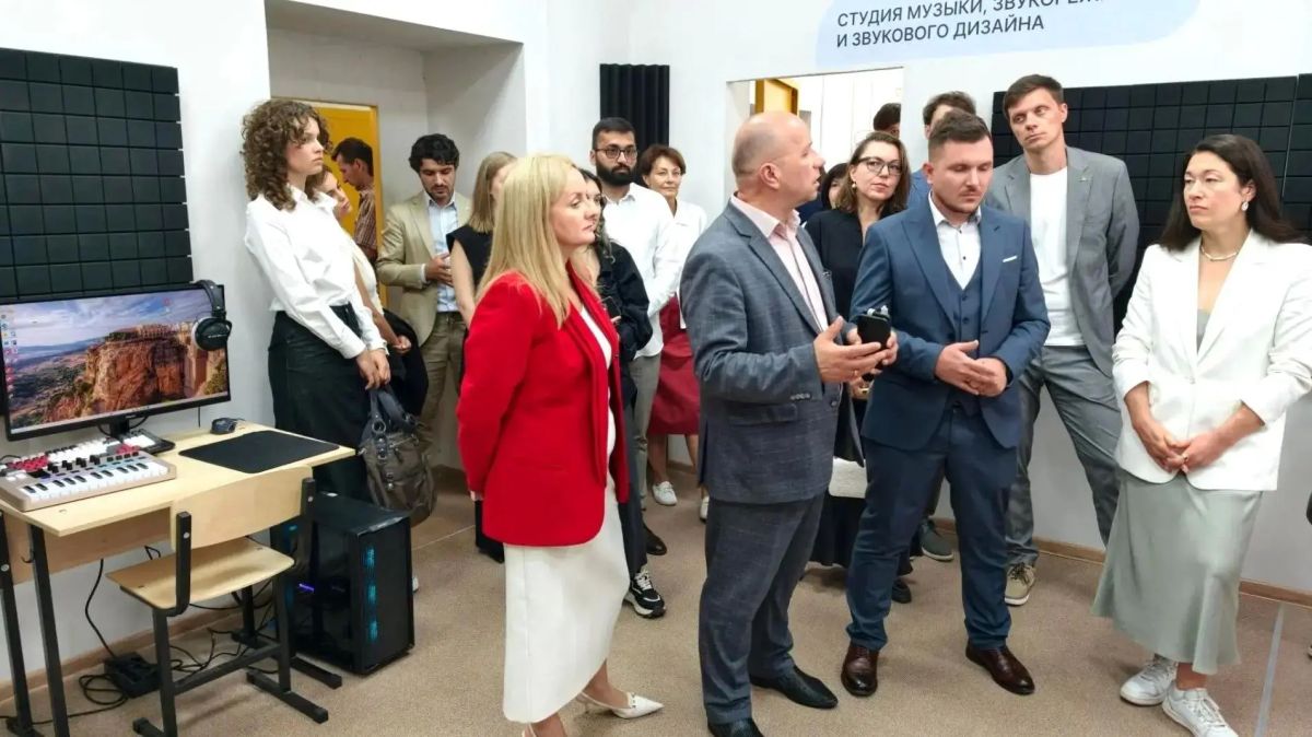 Новый корпус колледжа урбанистики и креативных индустрий открылся во Владивостоке Новый корпус колледжа урбанистики и креативных индустрий открылся во Владивостоке