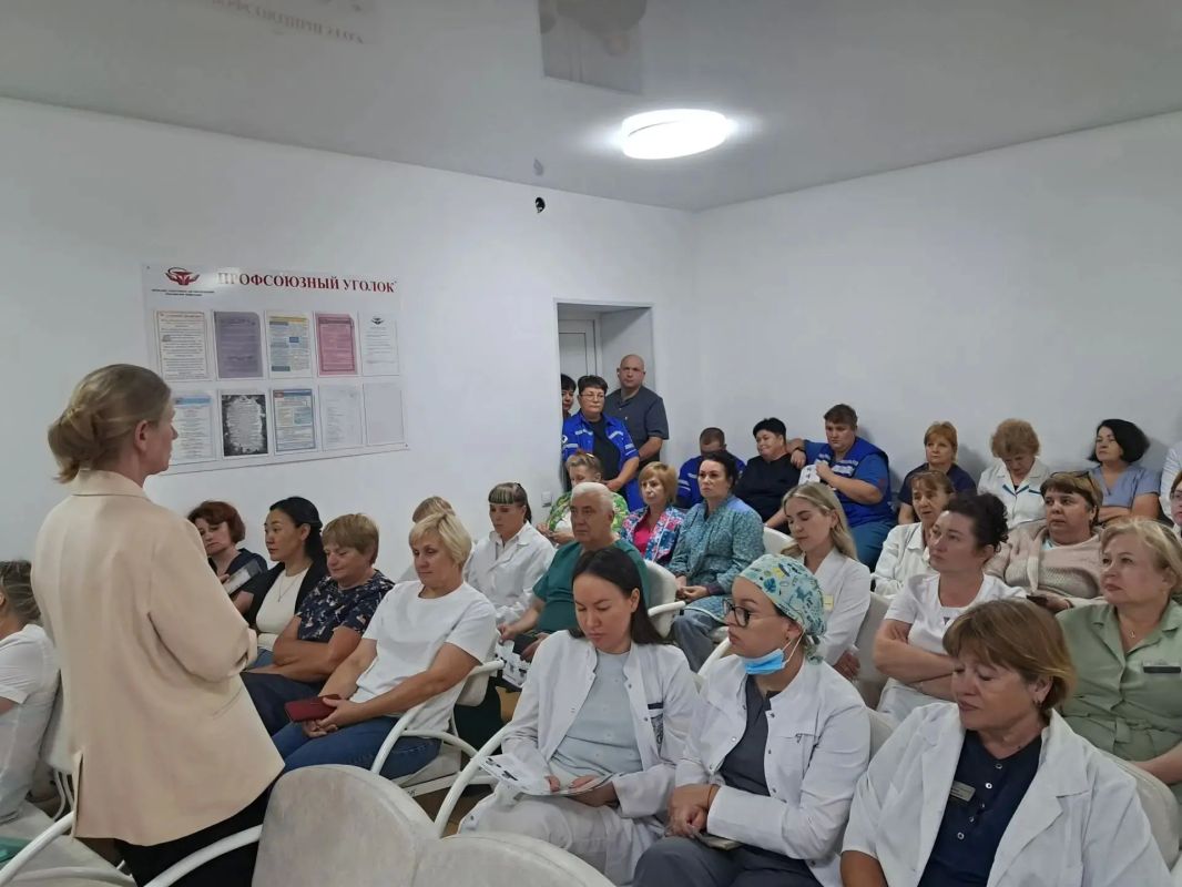 Продолжается информирование избирателей на крупных предприятиях Приморского края силами членов ТИК Продолжается информирование избирателей на крупных предприятиях Приморского края силами членов ТИК