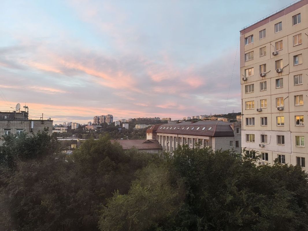 Читатели Новостей VL собрали целый фоторепортаж с закатом Хочется поделиться им, но фото так много, что в один пост не вместится Читатели Новостей VL собрали целый фоторепортаж с закатом Хочется поделиться им, но фото так много, что в один пост не вместится