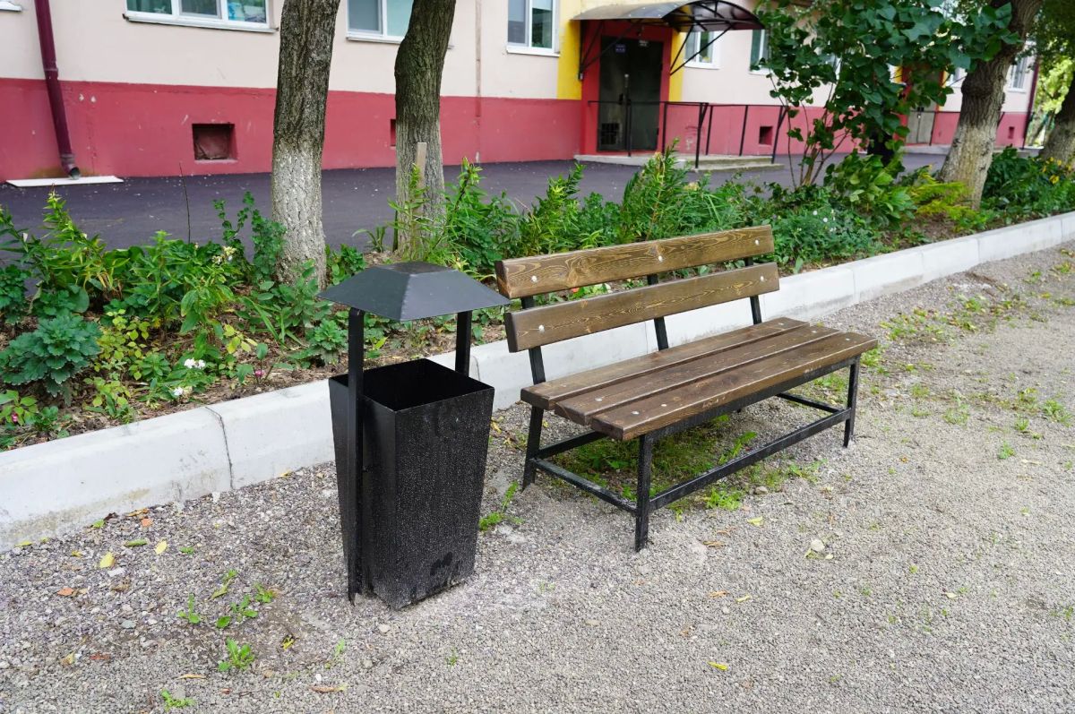 В Уссурийске приняли отремонтированные подъезды и дворы В Уссурийске приняли отремонтированные подъезды и дворы