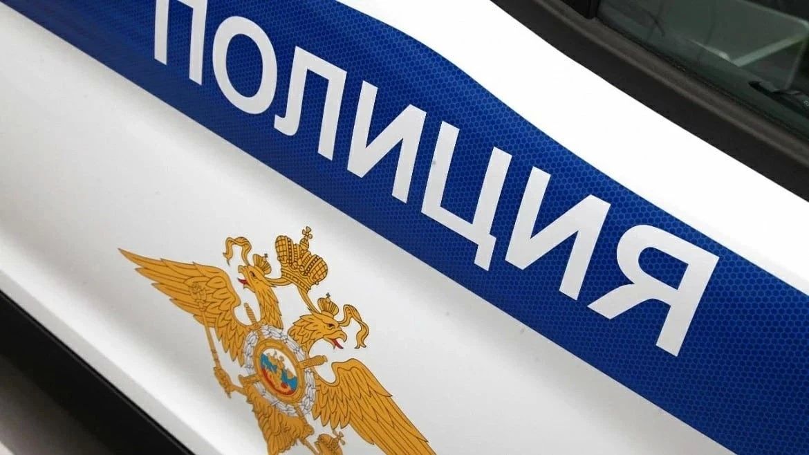 Во Владивостоке полиция проверяет информацию о повреждении окон