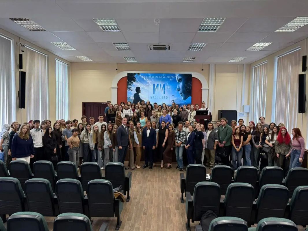 Первый в России документальный научный киберсериал «ИИ Будущего» показали во Владивостоке Первый в России документальный научный киберсериал «ИИ Будущего» показали во Владивостоке