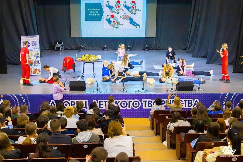 Владивостокские школьники узнали, как правильно оказывать первую помощь Владивостокские школьники узнали, как правильно оказывать первую помощь