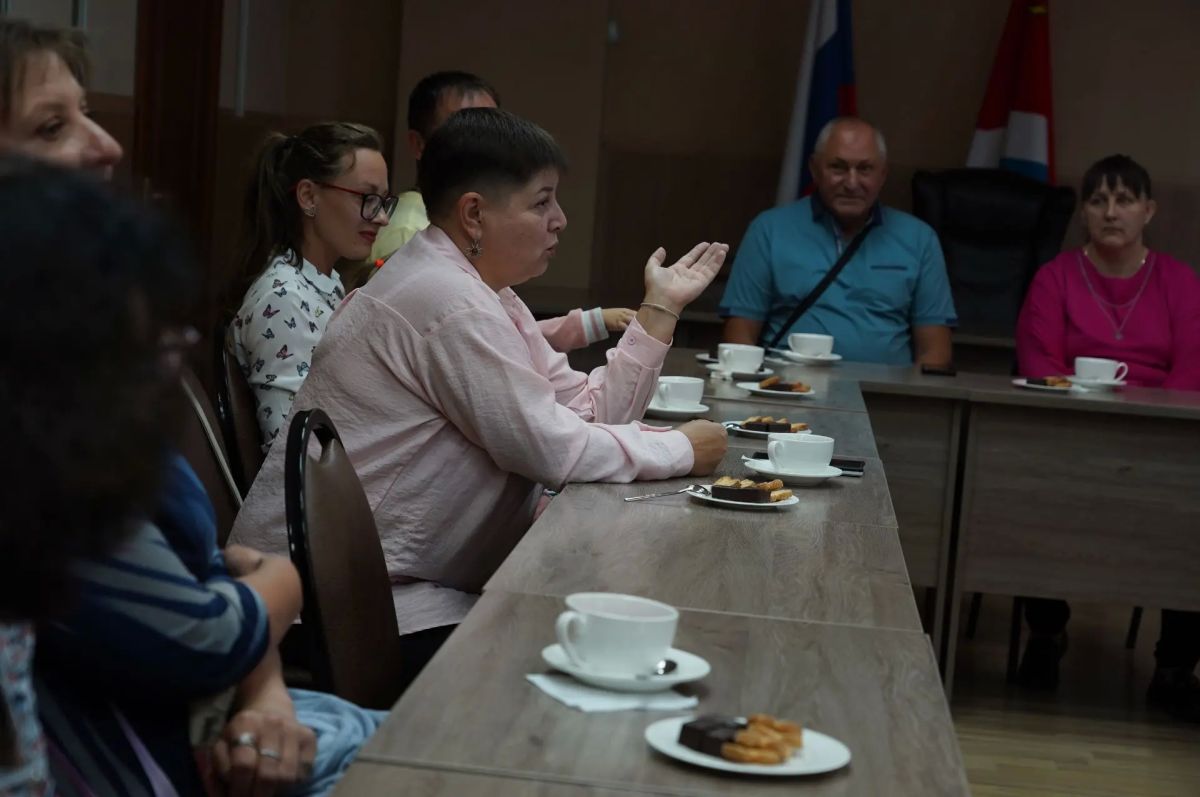 Глава Уссурийска провёл встречу с жителями ТОС «Воровского» Глава Уссурийска провёл встречу с жителями ТОС «Воровского»