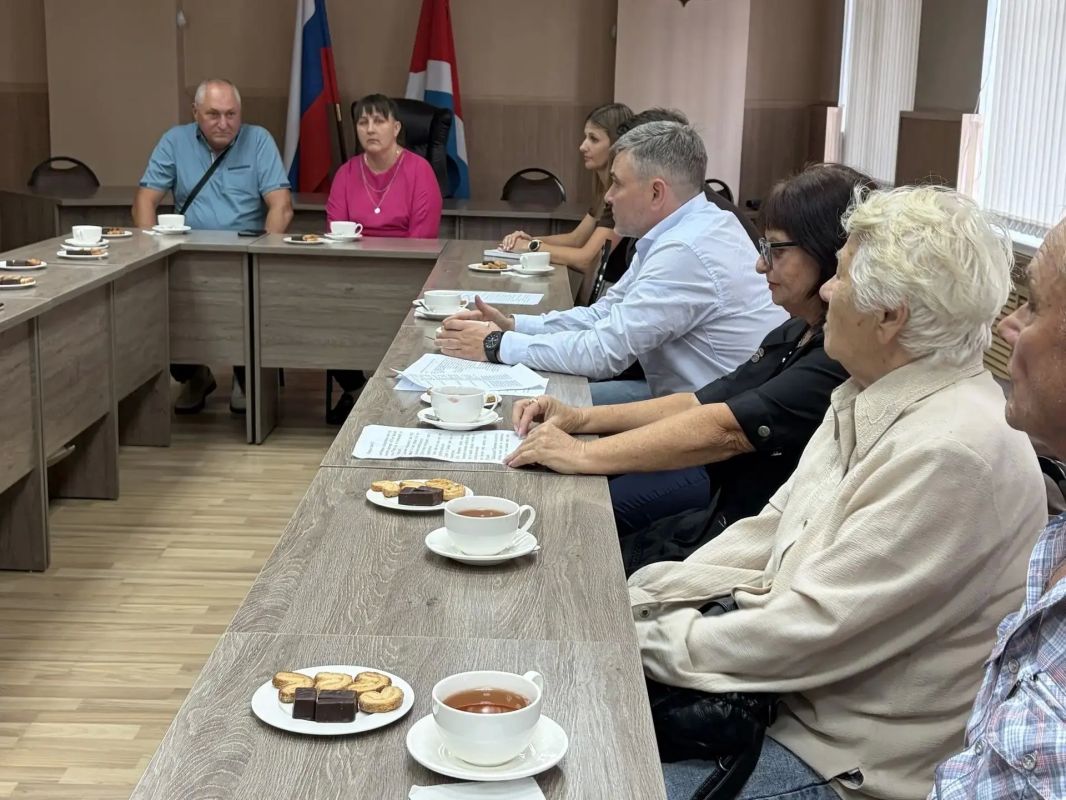 Глава Уссурийска провёл встречу с жителями ТОС «Воровского» Глава Уссурийска провёл встречу с жителями ТОС «Воровского»