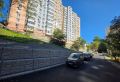 Во дворе домов на Первой Речке построили новую подпорную стену