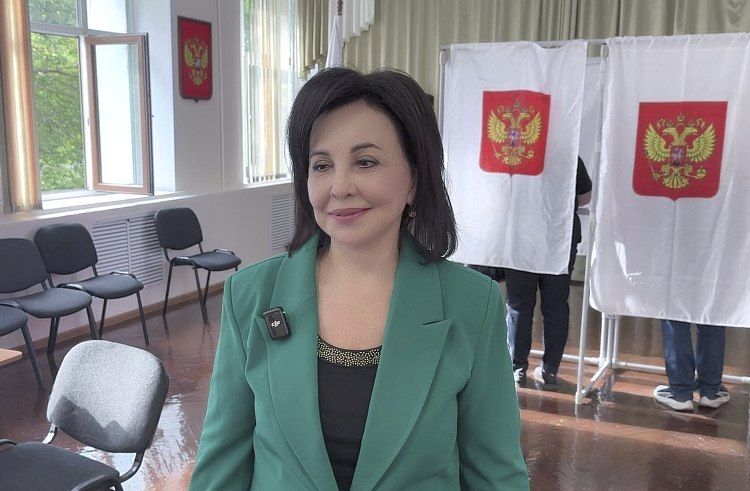 Первые лица Приморья проголосовали на выборах Первые лица Приморья проголосовали на выборах
