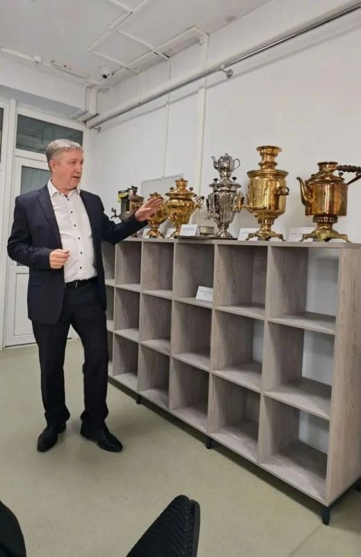 Как инженерная мысль может стать частью культурной традиции? Ответ — в новой экспозиции «Русский самовар: искусство и традиции» в «Сириус.Приморье» Как инженерная мысль может стать частью культурной традиции? Ответ — в новой экспозиции «Русский самовар: искусство и традиции» в «Сириус.Приморье»