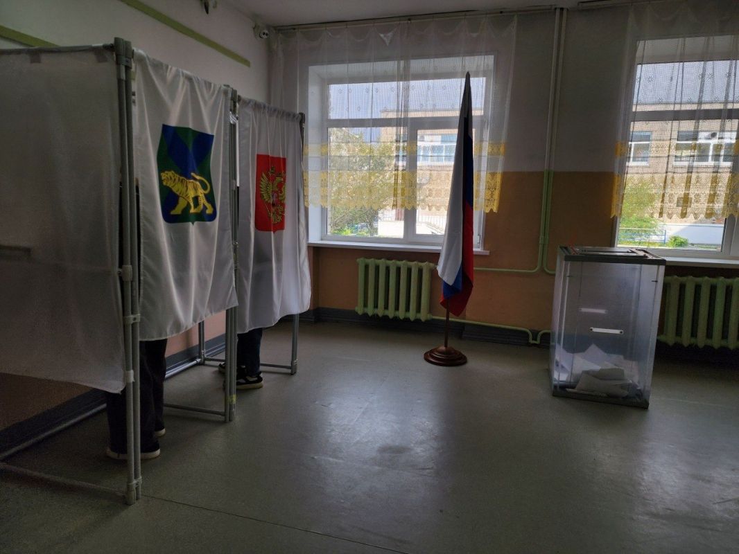 Глава Центризбиркома Элла Памфилова в ходе брифинга в информационном центре комиссии сообщила, что из Приморья и Якутии поступили 42 протокола