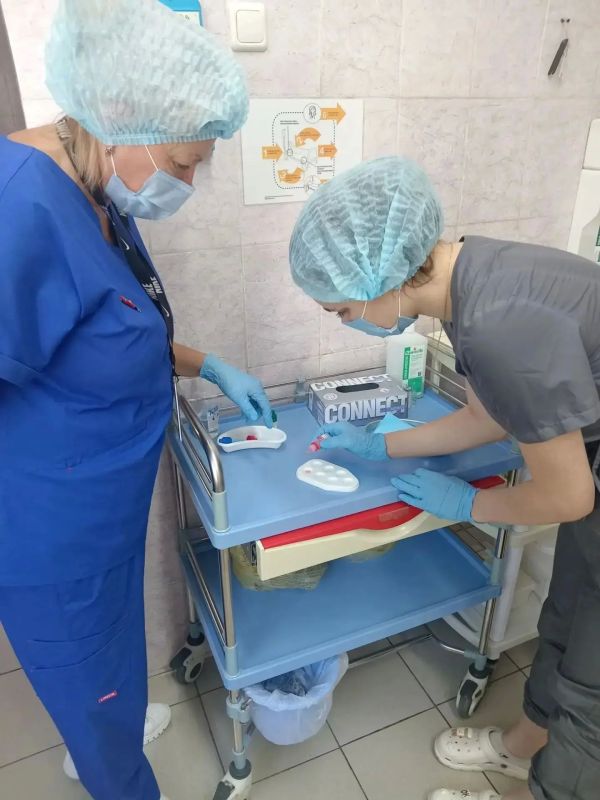 В Приморье опытные медики помогают молодым специалистам освоиться в профессии В Приморье опытные медики помогают молодым специалистам освоиться в профессии
