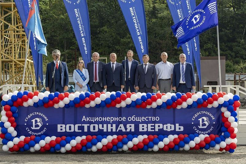 Ученики школы № 80 Владивостока стали свидетелями спуска на воду краболовного судна «Ламут» Ученики школы № 80 Владивостока стали свидетелями спуска на воду краболовного судна «Ламут»