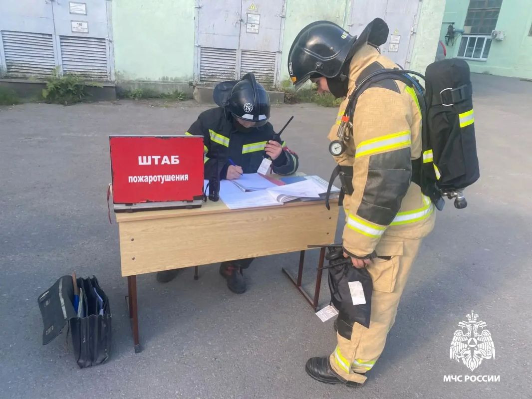 Огнеборцы МЧС России провели пожарно-тактические учения на артемовской ТЭЦ Огнеборцы МЧС России провели пожарно-тактические учения на артемовской ТЭЦ