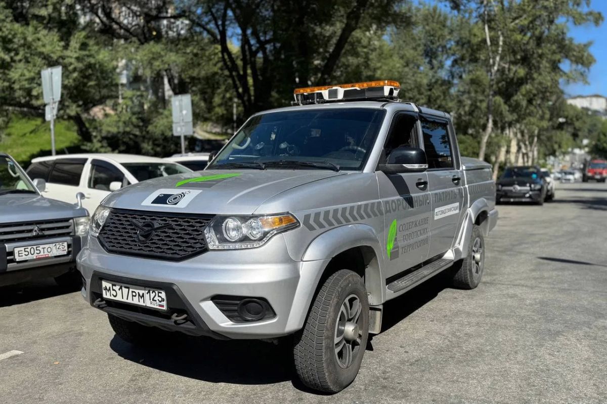 Порядка 4 300 нарушений ПДД зафиксировали парконы в августе во Владивостоке