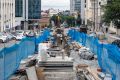 В 2025 году во Владивостоке заменили почти 28 километров тепловых сетей, в этом — 24. Готовность города к отопительному сезону составляет 85%, аварийность за пять лет снизилась на 40%