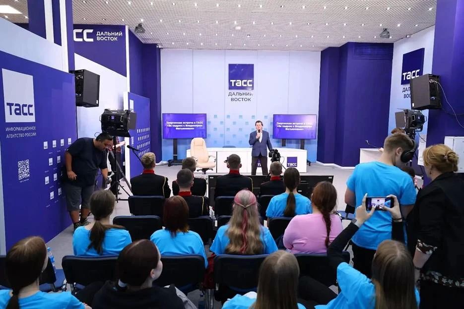 Как снимается кино, создаются новости и проходит настоящая пресс-конференция? Участники «Сириус Как снимается кино, создаются новости и проходит настоящая пресс-конференция? Участники «Сириус