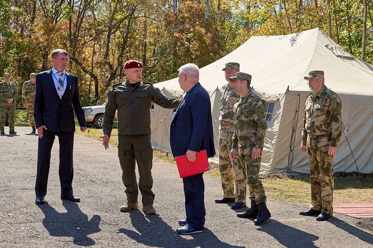 В Приморье состоялась рабочая встреча командующего Восточным округом Росгвардии с главой Росрезерва В Приморье состоялась рабочая встреча командующего Восточным округом Росгвардии с главой Росрезерва