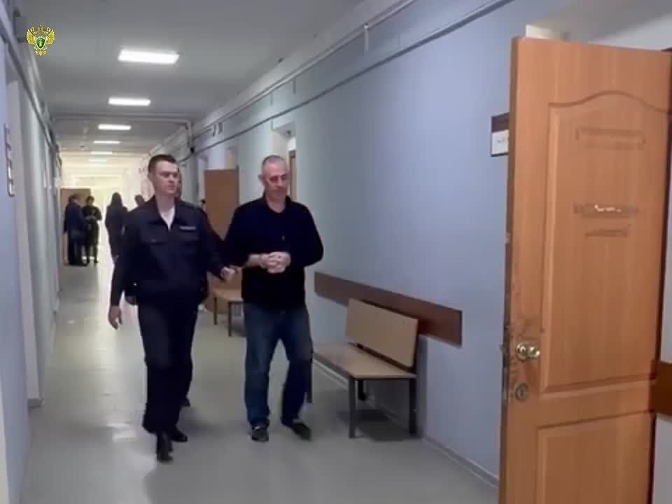 В Приморье вынесен приговор по уголовному делу о превышении должностных полномочий и организации незаконного пребывания иностранных граждан в Российской Федерации