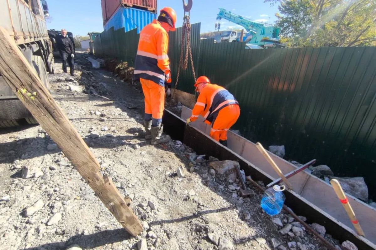 485 тонн нового асфальта уложили на улице Луговой во Владивостоке 485 тонн нового асфальта уложили на улице Луговой во Владивостоке