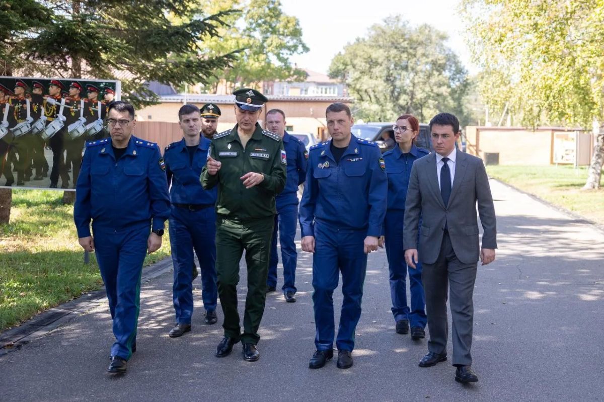 Заместитель Генерального прокурора Российской Федерации Виктор Мельник дал оценку состоянию законности при строительстве социально значимых объектов Приморского края Заместитель Генерального прокурора Российской Федерации Виктор Мельник дал оценку состоянию законности при строительстве социально значимых объектов Приморского края