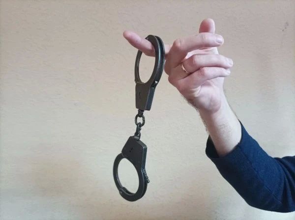 В Уссурийске раскрыли схему фиктивной регистрации 300 иностранцев