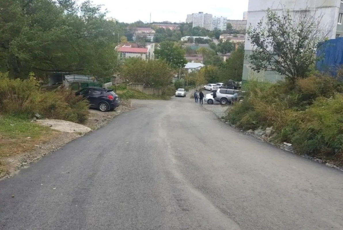 Во Владивостоке отремонтировали проезд от Никифорова до Сафонова, который два года назад раскопали для ремонта теплотрассы