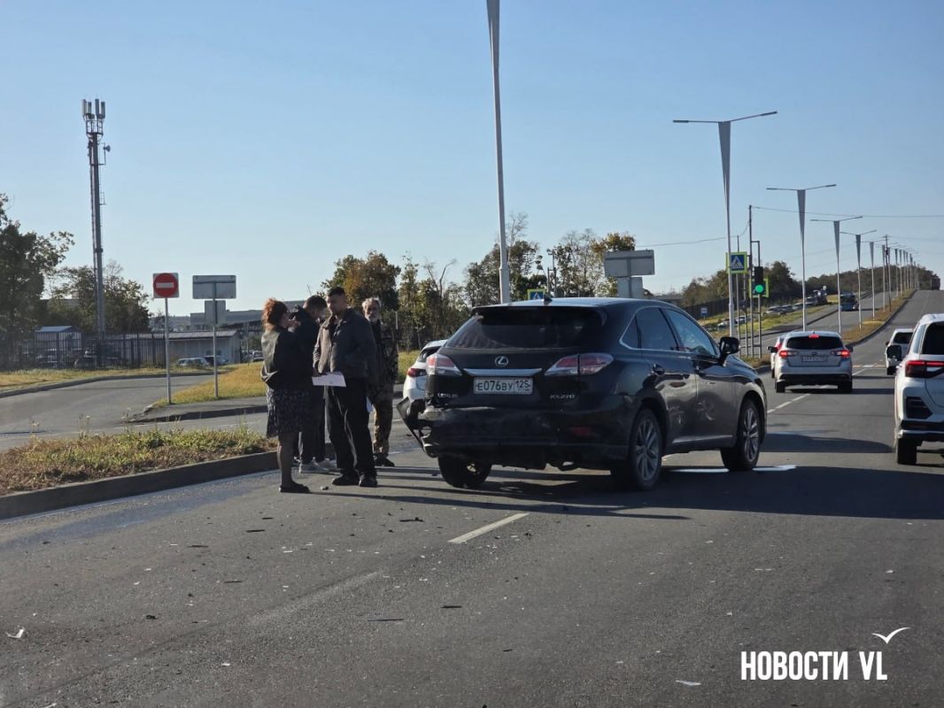 На Русском острове произошло ДТП с участием трёх автомобилей На Русском острове произошло ДТП с участием трёх автомобилей
