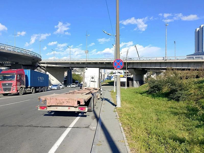 Почти 700 новых дорожных знаков появилось на улицах Владивостока Почти 700 новых дорожных знаков появилось на улицах Владивостока