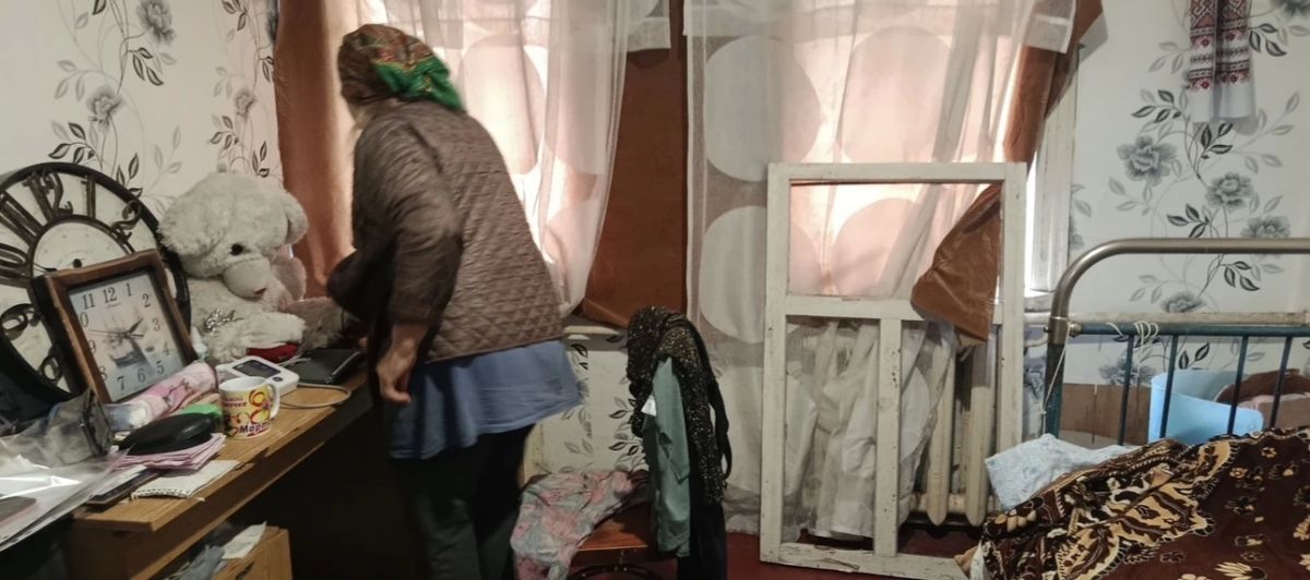 Игорь Кастюкевич: Курская область. Волонтерские группы Единой России лагеря «Курский рубеж» помогают восстанавливать дома и ликвидировать последствия атак со стороны ВСУ в нескольких районах приграничья Игорь Кастюкевич: Курская область. Волонтерские группы Единой России лагеря «Курский рубеж» помогают восстанавливать дома и ликвидировать последствия атак со стороны ВСУ в нескольких районах приграничья