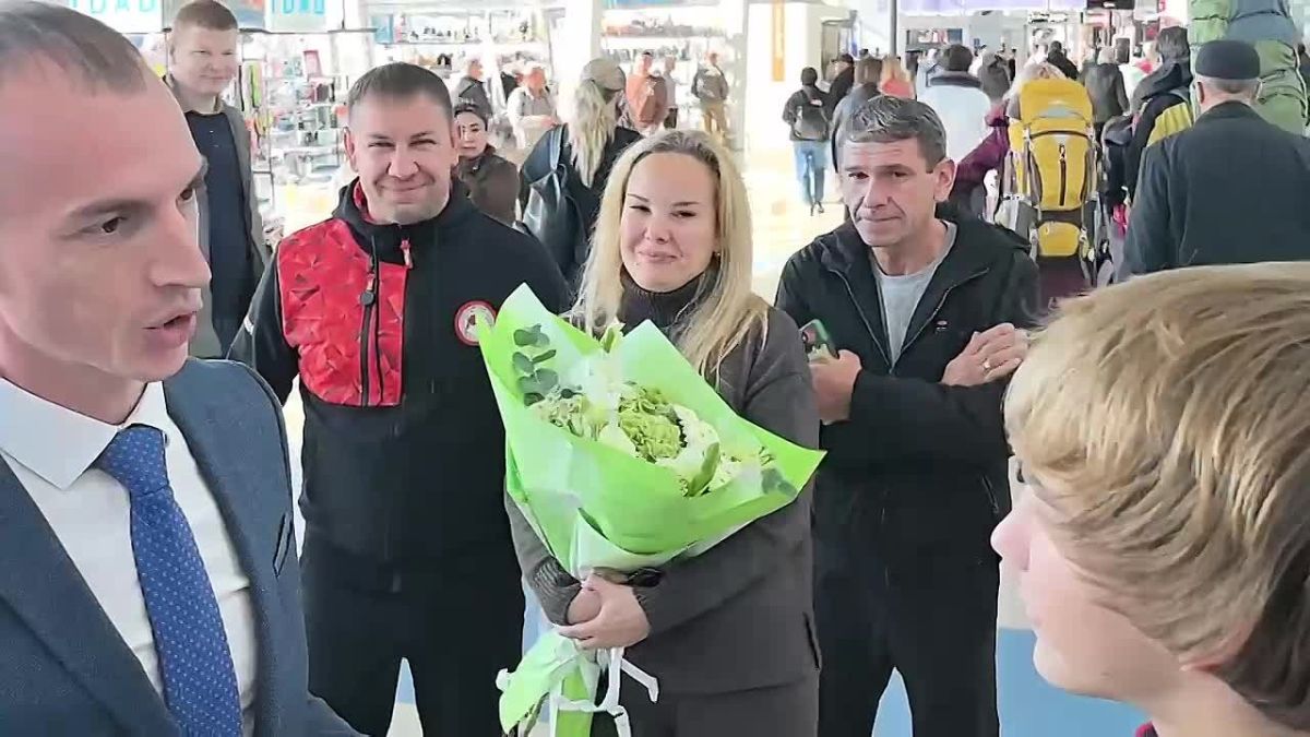 Во Владивостоке встретили бронзового призёра мира по самбо